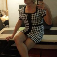 7 Sammy TVs English She Chick photo