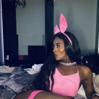 8 Bellablack Queen photo