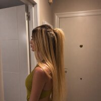 10 Anneliese photo